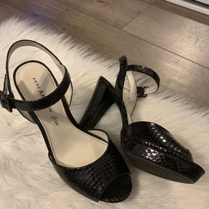 black faux snake skin anne klein heels